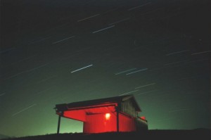 Sternwarte-bei-Nacht